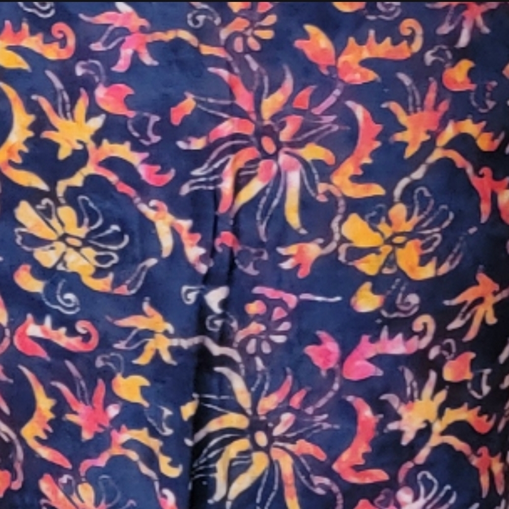 NWOT/ Curious Designs Sarong - Picture 5 of 5